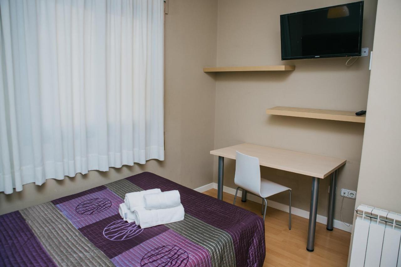 Residencia Universitaria Tagaste Barselona Dış mekan fotoğraf